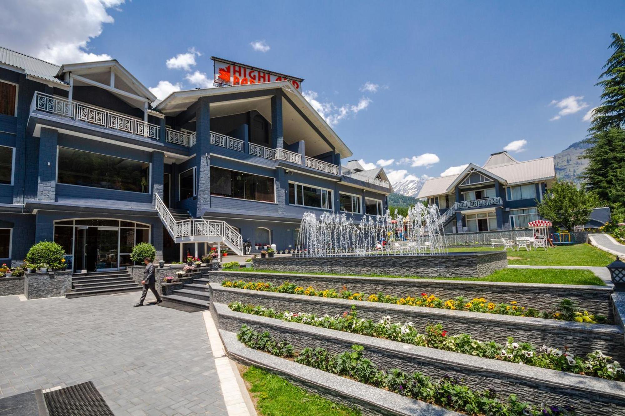The Highland Park Hotel Manali  Exterior photo
