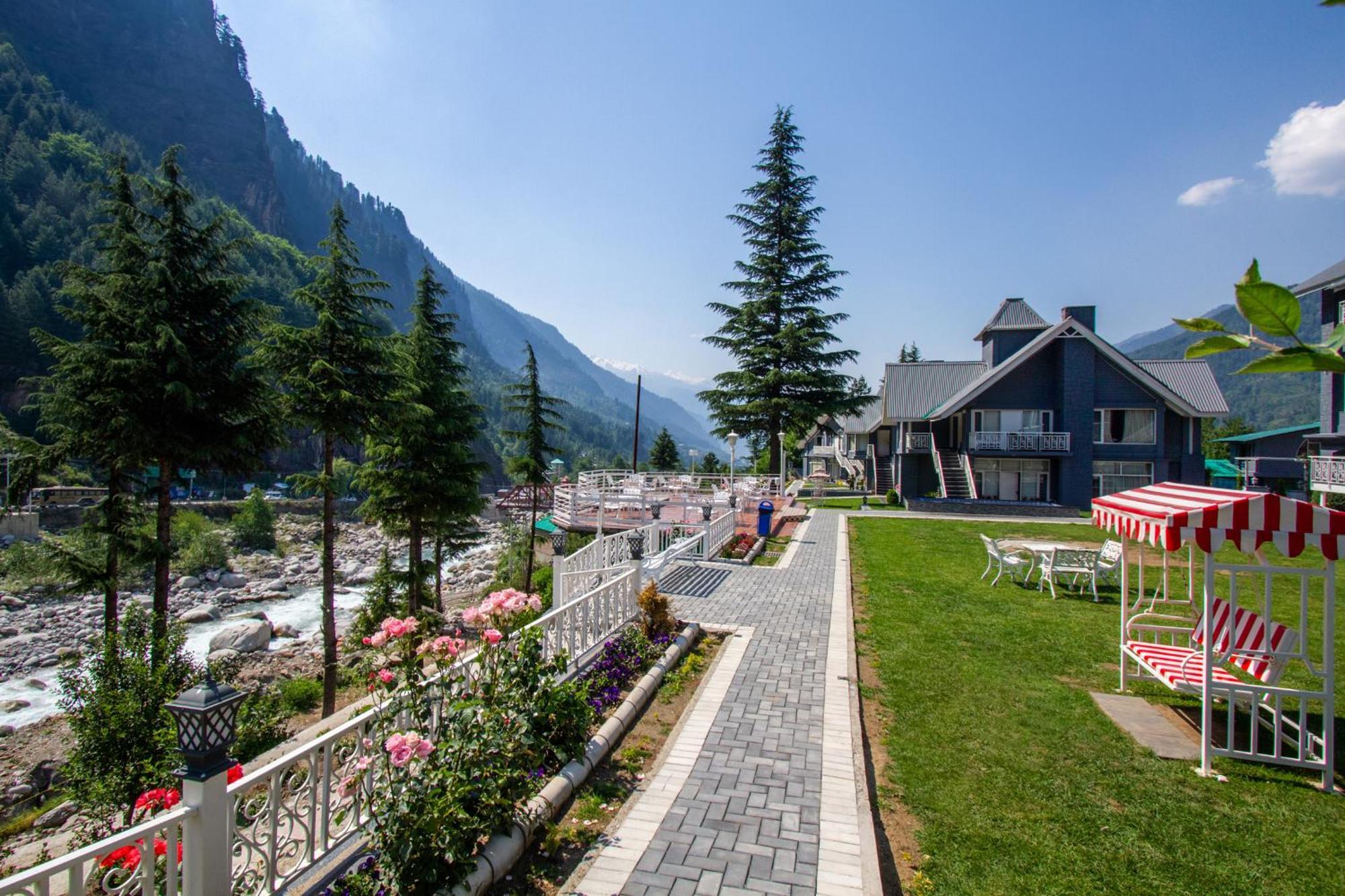 The Highland Park Hotel Manali  Exterior photo